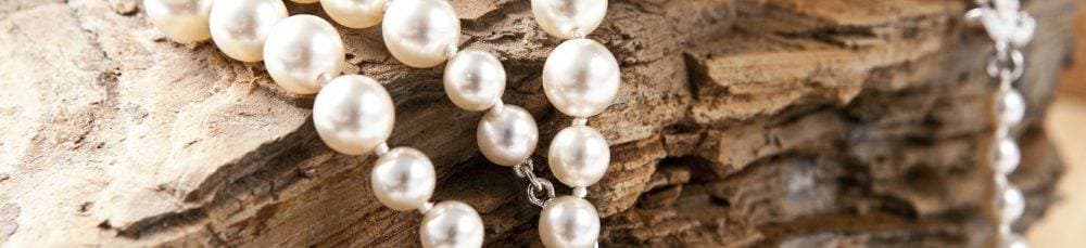 Cropped Jewelry 420018 1920 3