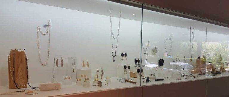 Interior Jewelry Window North Sydney 1024x434 1